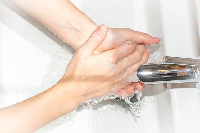 Jak usunąć nieprzyjemny zapach z łazienki?